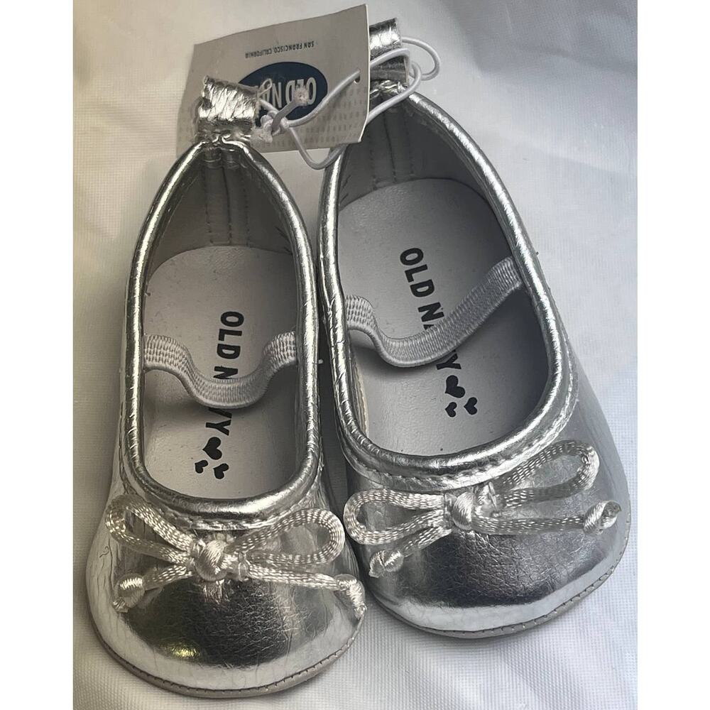 Old Navy Baby Girl Silver Ballerina Shoes - NEW - 0-3 MOS